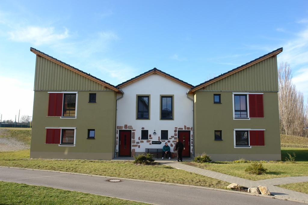 Euroville Jugend- Und Sporthotel Naumburg  Exterior photo