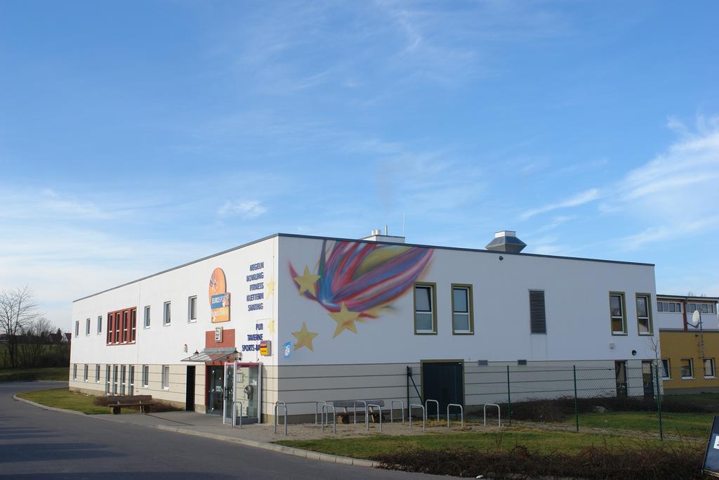 Euroville Jugend- Und Sporthotel Naumburg  Exterior photo